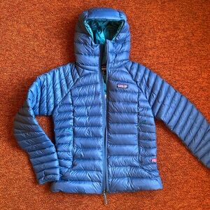 Lagom Blue Patagonia Women’s Down Sweater Hoody